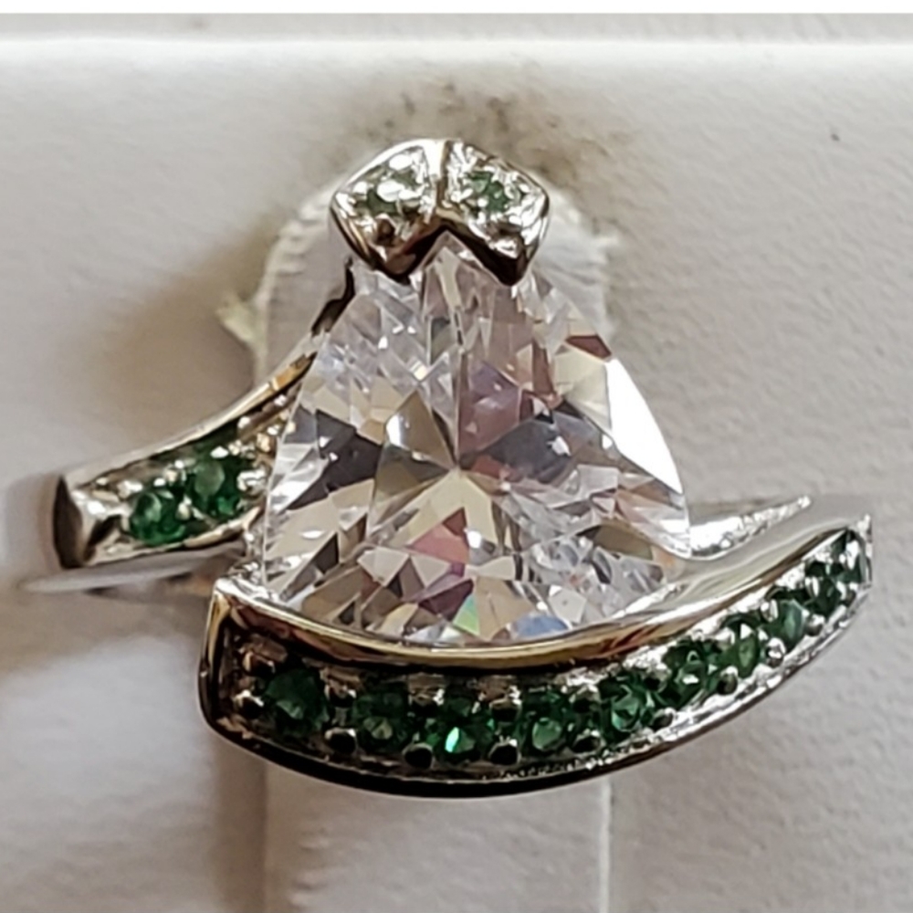 Genuine 3ct White Sapphire & Emerald Ring Size 6